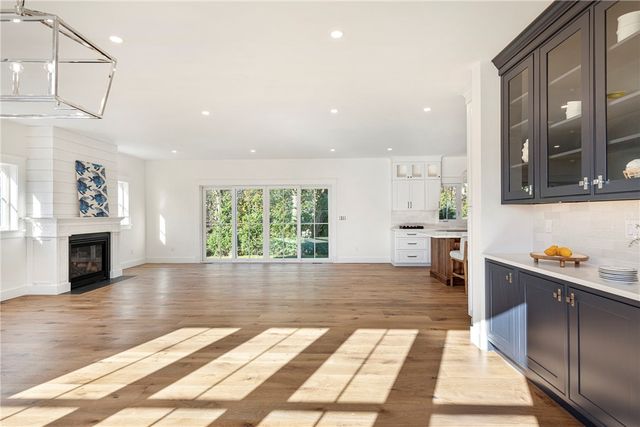 3 Knowlton Court, Bristol, RI 02809