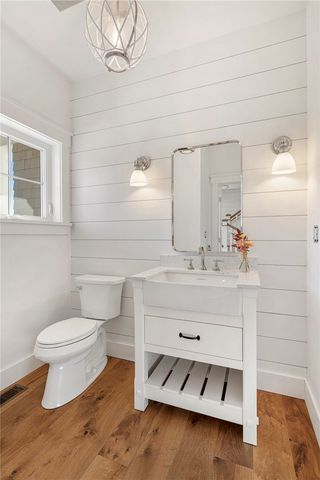 3 Knowlton Court, Bristol, RI 02809