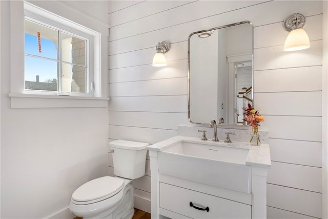 3 Knowlton Court, Bristol, RI 02809