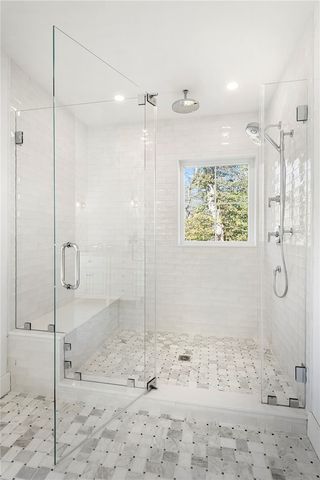 3 Knowlton Court, Bristol, RI 02809