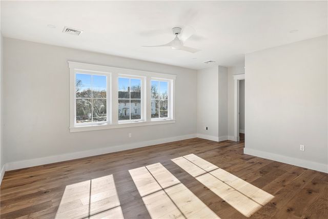 3 Knowlton Court, Bristol, RI 02809