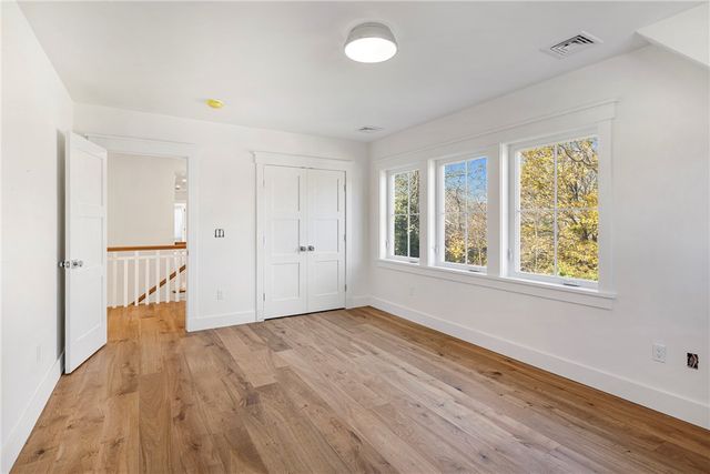 3 Knowlton Court, Bristol, RI 02809