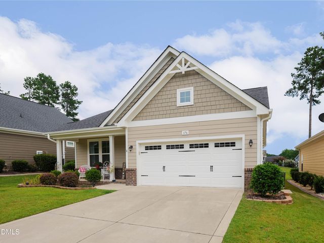 176 Glenwood Court, Spring Lake, NC 28390