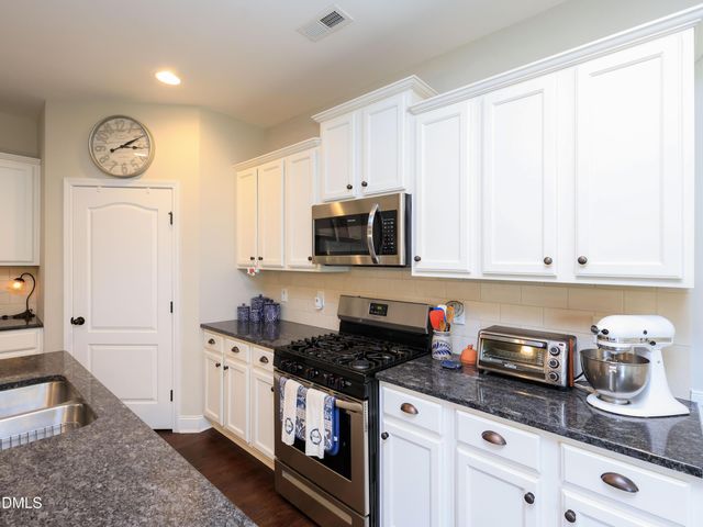 176 Glenwood Court, Spring Lake, NC 28390