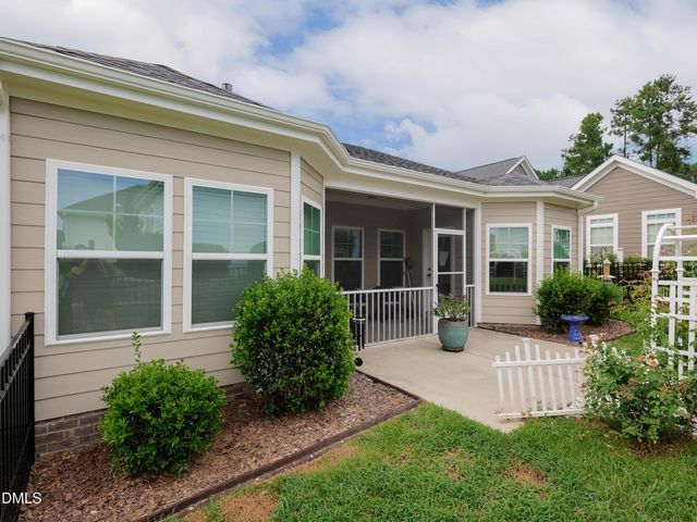 176 Glenwood Court, Spring Lake, NC 28390