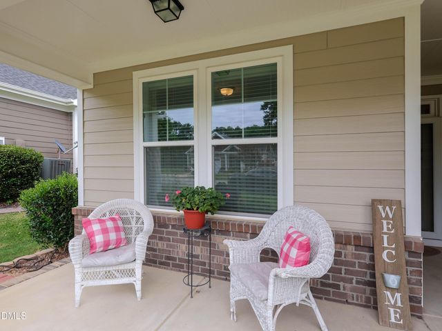 176 Glenwood Court, Spring Lake, NC 28390