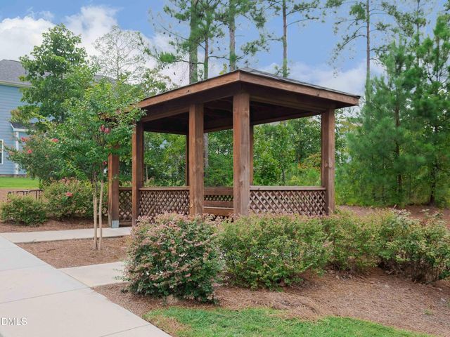 176 Glenwood Court, Spring Lake, NC 28390