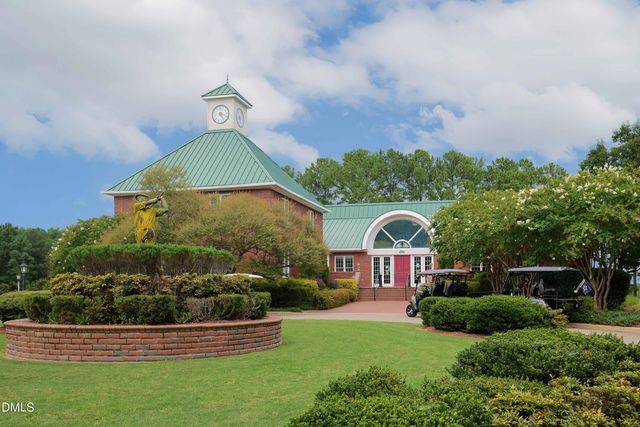 176 Glenwood Court, Spring Lake, NC 28390