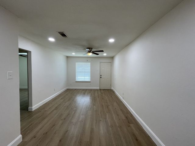 204 Hosack Street, Arlington, TX 76010