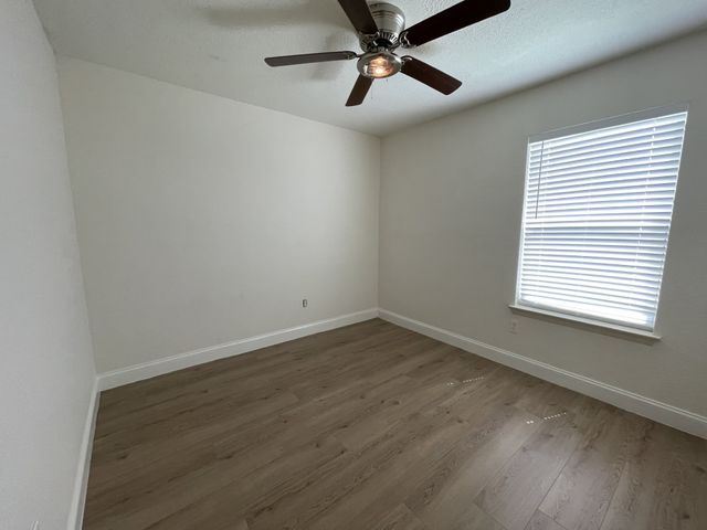 204 Hosack Street, Arlington, TX 76010
