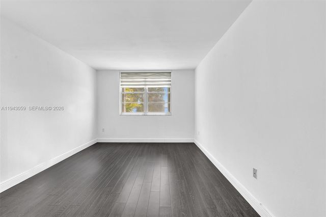 500 Bayview Drive 228, Sunny Isles Beach, FL 33160