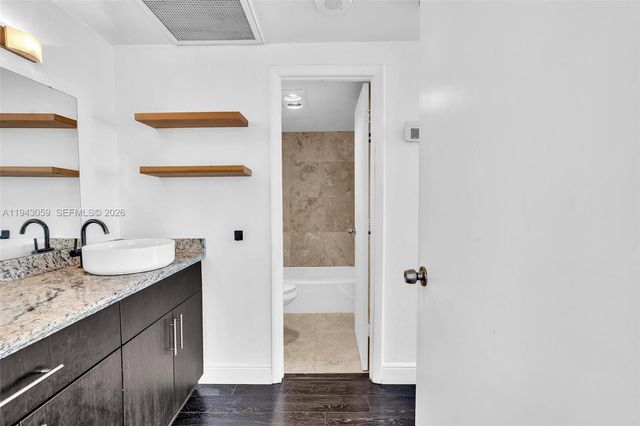500 Bayview Drive 228, Sunny Isles Beach, FL 33160