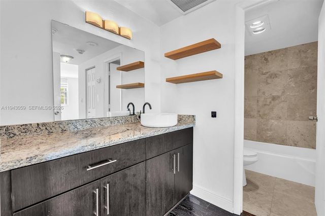 500 Bayview Drive 228, Sunny Isles Beach, FL 33160
