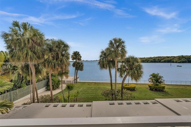 500 Bayview Drive 228, Sunny Isles Beach, FL 33160