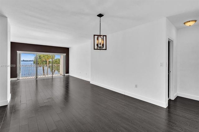 500 Bayview Drive 228, Sunny Isles Beach, FL 33160