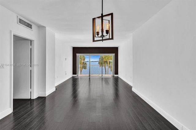 500 Bayview Drive 228, Sunny Isles Beach, FL 33160