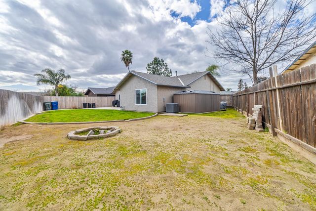 2459 S Fine Avenue, Fresno, CA 93725