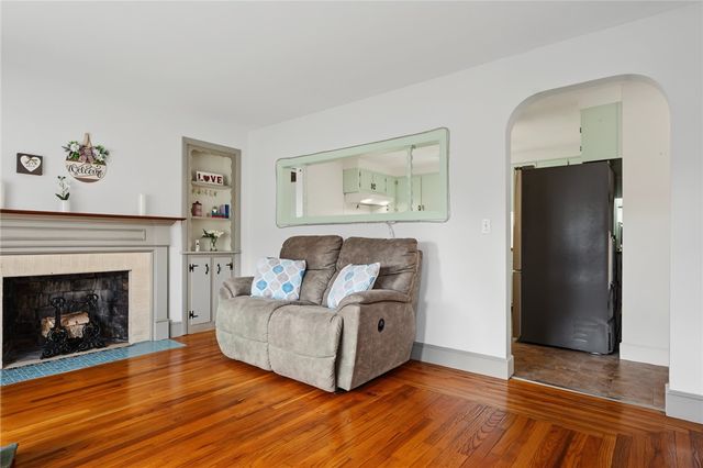 2 Pagnano Street, Bristol, RI 02809