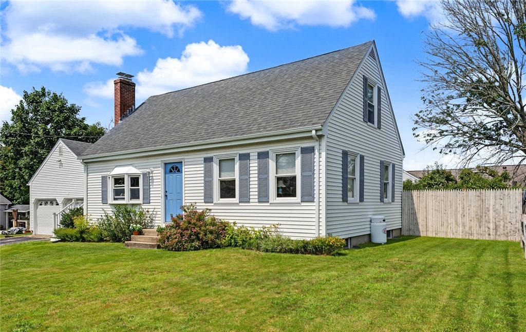 2 Pagnano Street, Bristol, RI 02809