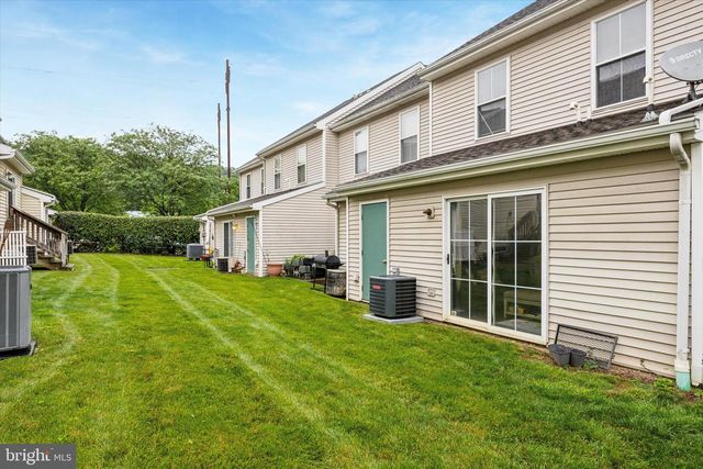 1076 MERCHANT ST #B-17, Coatesville, PA 19320