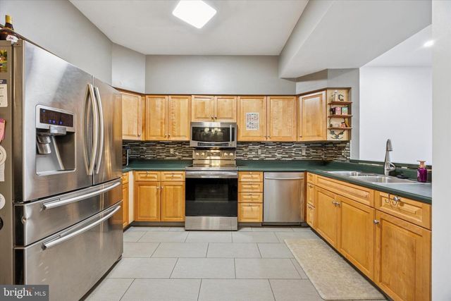 1076 MERCHANT ST #B-17, Coatesville, PA 19320