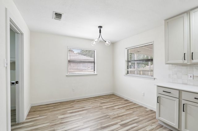 2421 Meadow View, Bedford, TX 76021
