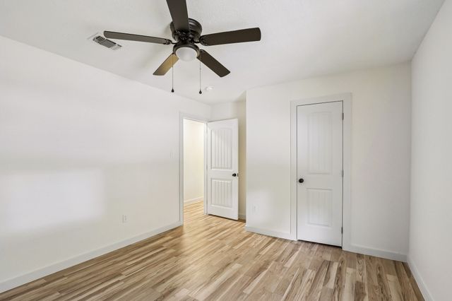 2421 Meadow View, Bedford, TX 76021