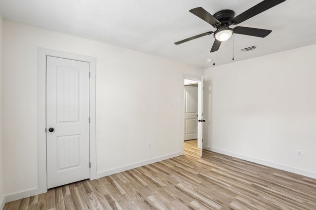 2421 Meadow View, Bedford, TX 76021