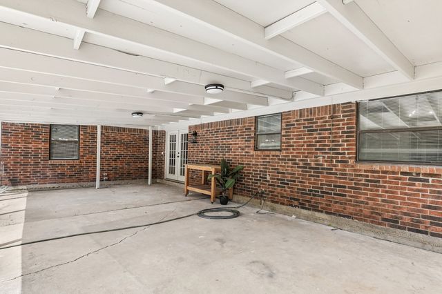 2421 Meadow View, Bedford, TX 76021