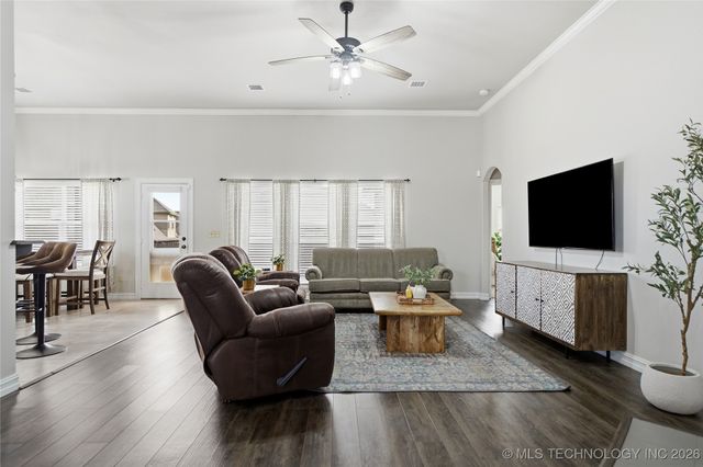 2512 E 138th Court S, Bixby, OK 74008