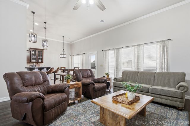 2512 E 138th Court S, Bixby, OK 74008