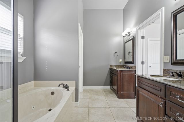 2512 E 138th Court S, Bixby, OK 74008