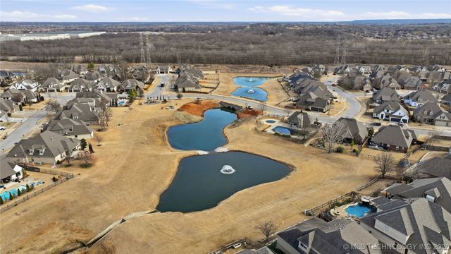 2512 E 138th Court S, Bixby, OK 74008