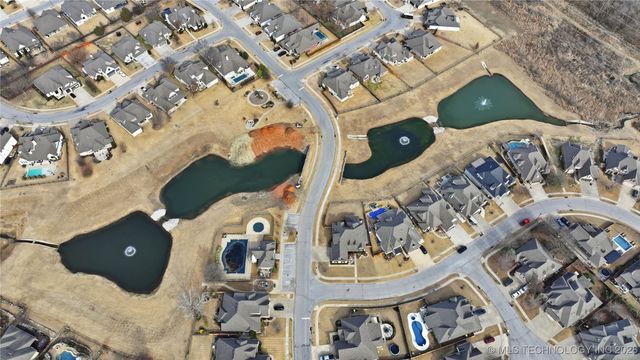 2512 E 138th Court S, Bixby, OK 74008