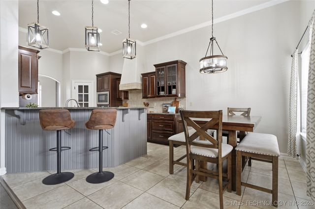 2512 E 138th Court S, Bixby, OK 74008