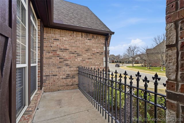 2512 E 138th Court S, Bixby, OK 74008