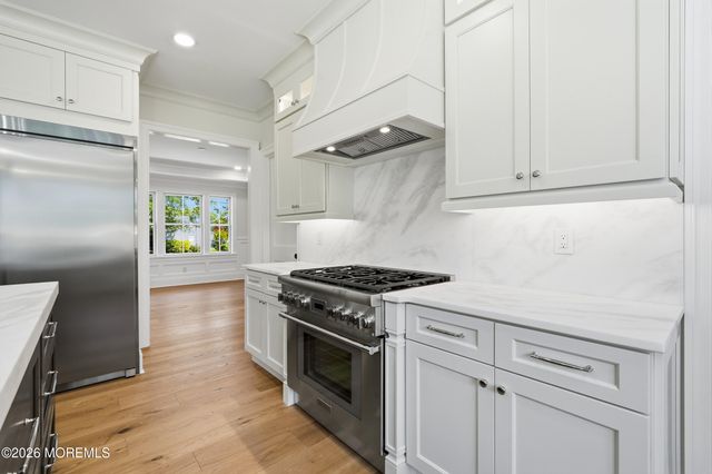 8 Pocahontas Avenue, Oceanport, NJ 07757