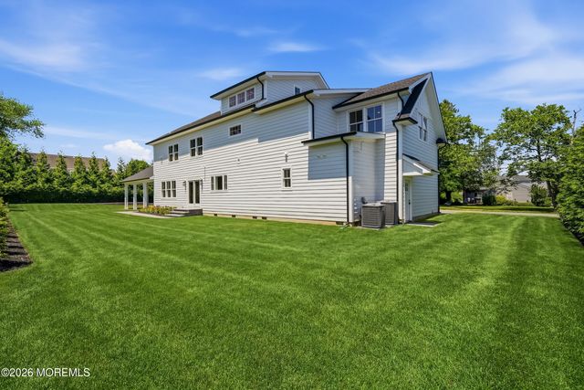 8 Pocahontas Avenue, Oceanport, NJ 07757