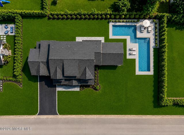 8 Pocahontas Avenue, Oceanport, NJ 07757