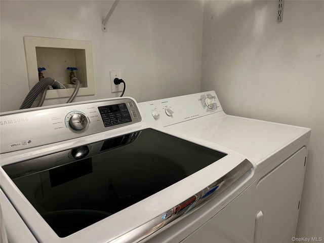 12 Horizon Court, Huntington, NY 11743