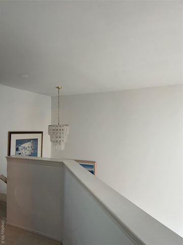 12 Horizon Court, Huntington, NY 11743