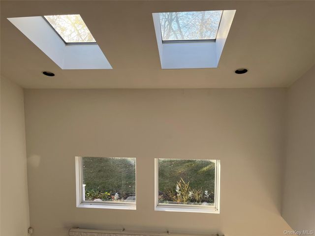 12 Horizon Court, Huntington, NY 11743