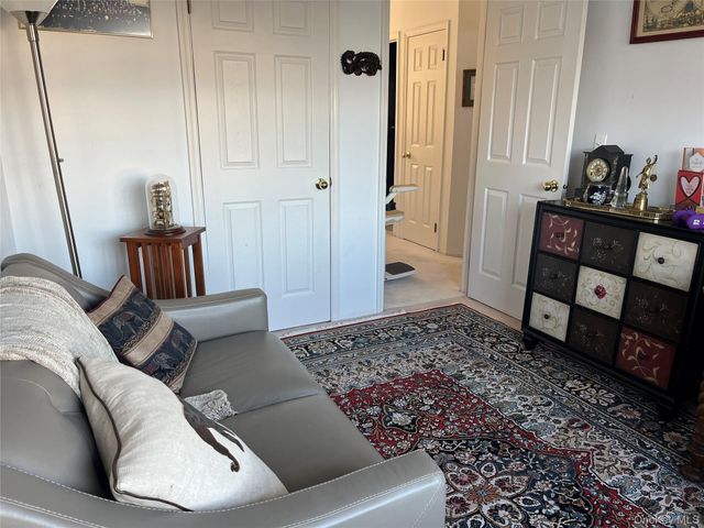 12 Horizon Court, Huntington, NY 11743