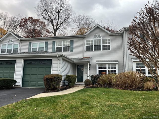 12 Horizon Court, Huntington, NY 11743