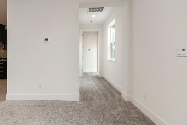 1807 Birdie St, Manteca, CA 95337