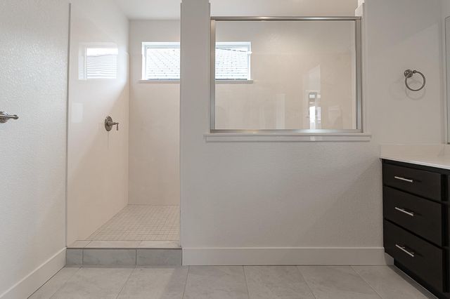 1807 Birdie St, Manteca, CA 95337