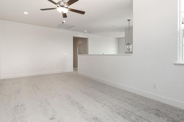 1807 Birdie St, Manteca, CA 95337