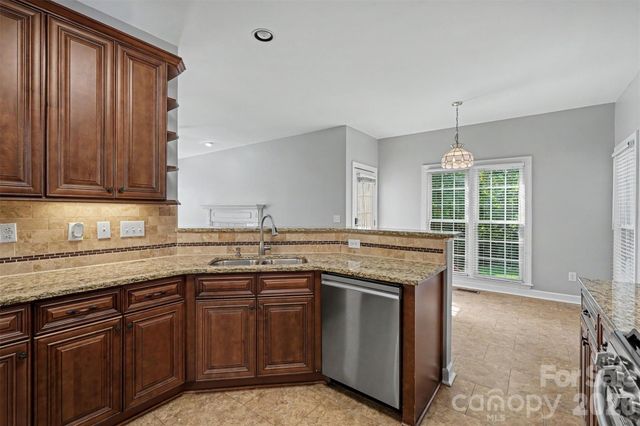 5917 Nuthatch Court, Charlotte, NC 28277