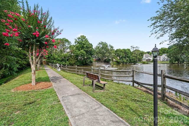 5917 Nuthatch Court, Charlotte, NC 28277