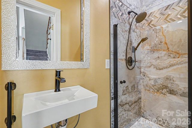 5917 Nuthatch Court, Charlotte, NC 28277